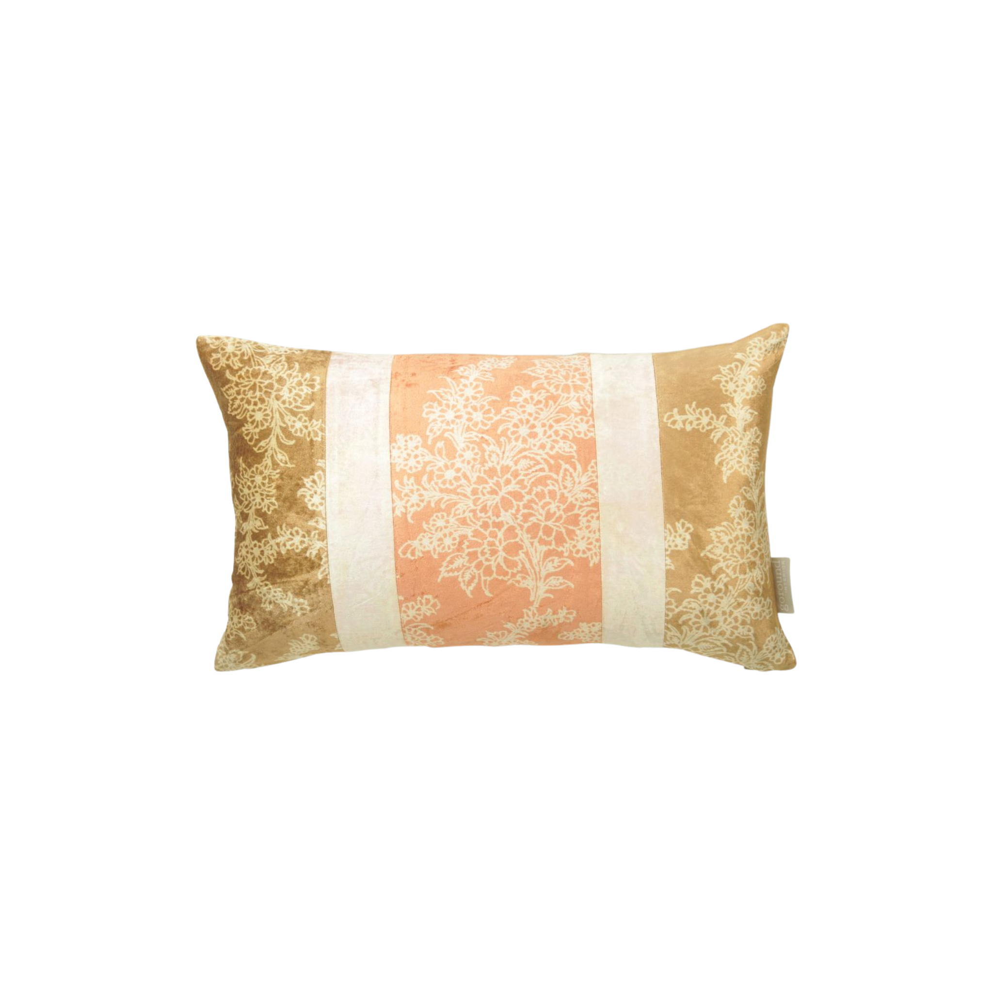 Sierkussen Whams van Goround Interior met velvet voorkant in zachte kleuren en bloemenprint.