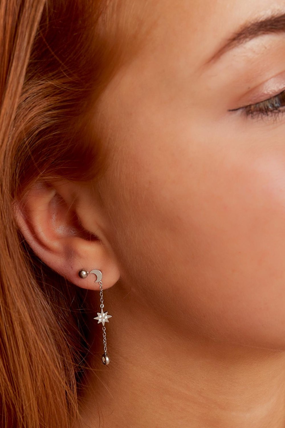 Asymmetrische oorbellen | Moon & star | Zilver
