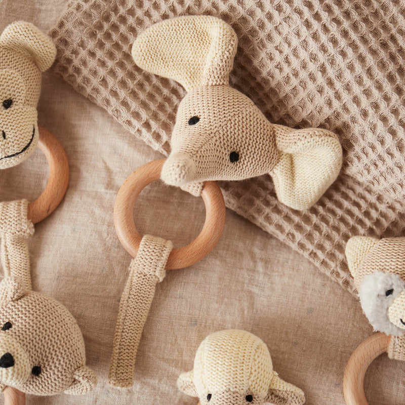 Rammelaar & bijtring olifant | Beige