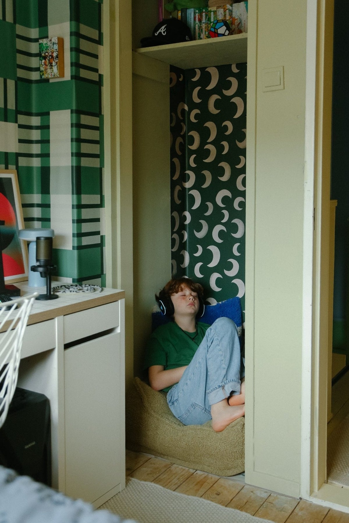 Behang | Moon | 100 x 270 cm | Fern green