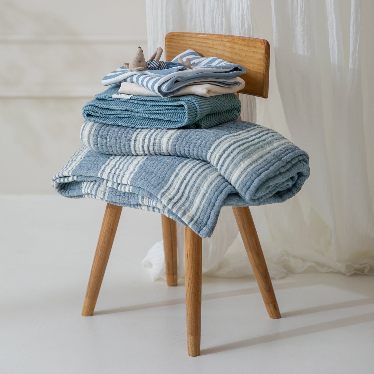 Wiegdeken | Pre-washed hydrofiel | Jacquard stripe | Indigo