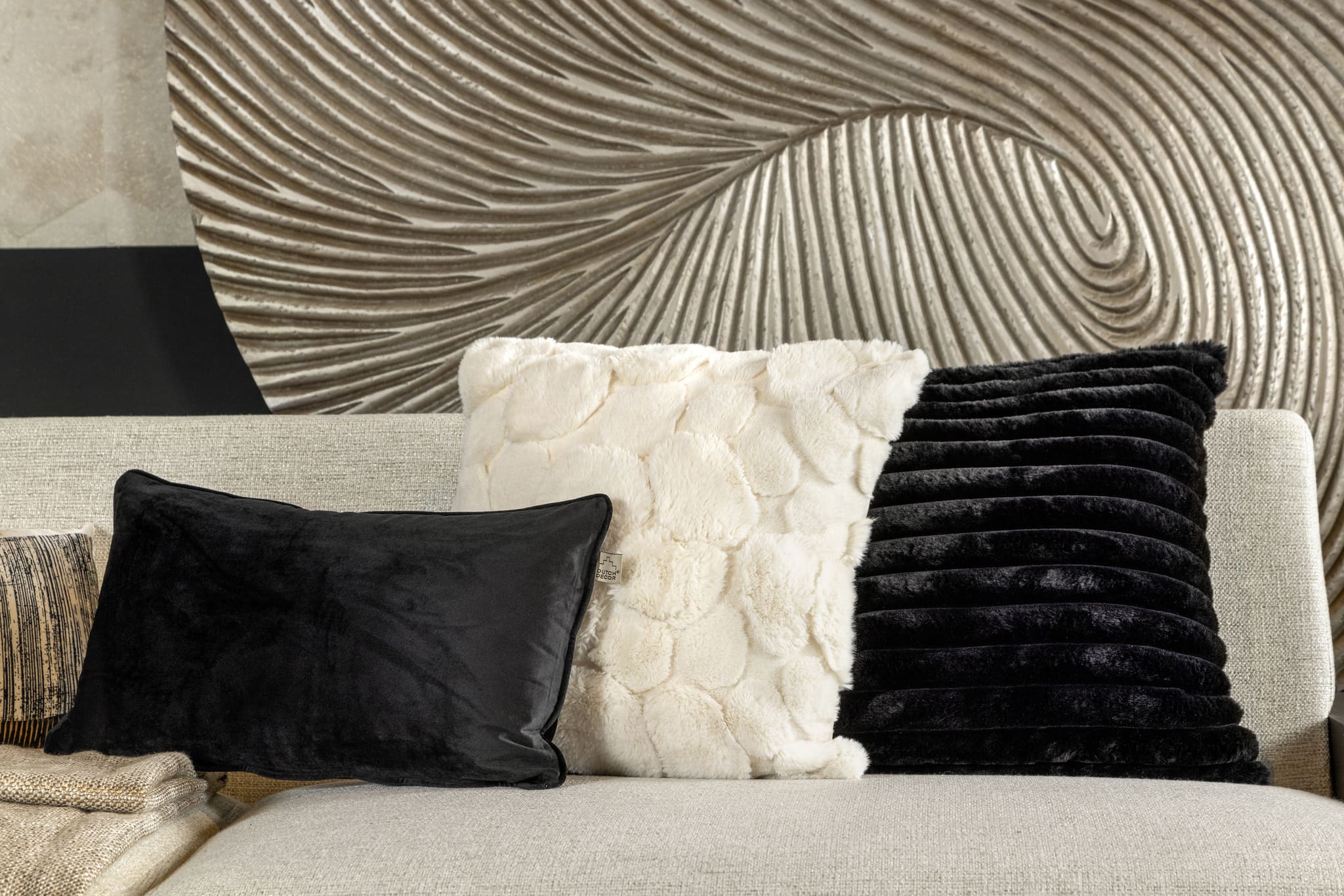 Sierkussen Pom | Cannoli cream | 45 x 45 cm