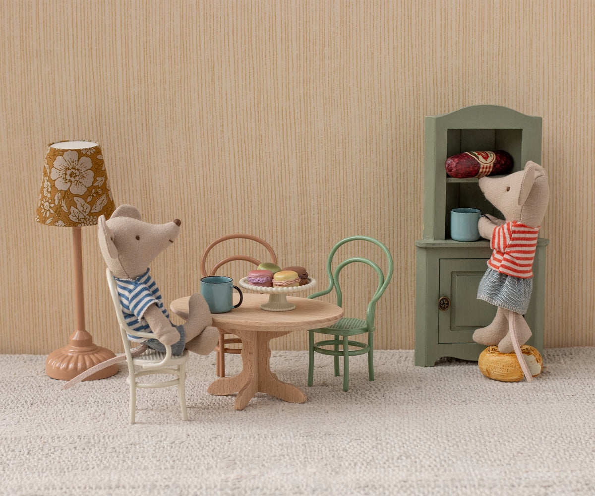 Maileg | Oval dining table | Mouse | Nature
