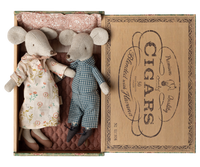 Maileg | Grandma & grandpa mice in cigarbox