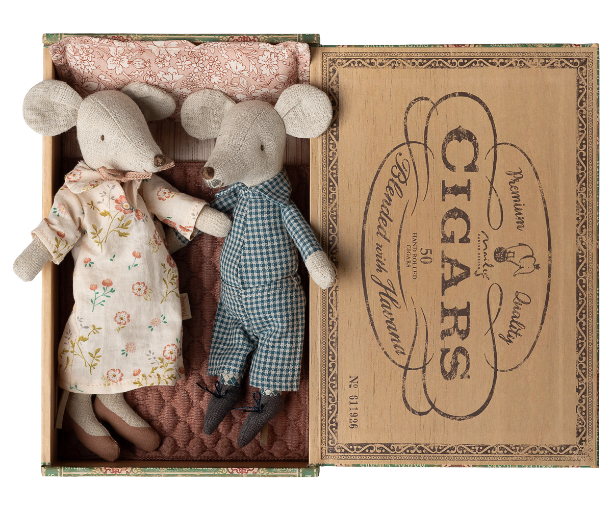 Maileg | Grandma & grandpa mice in cigarbox