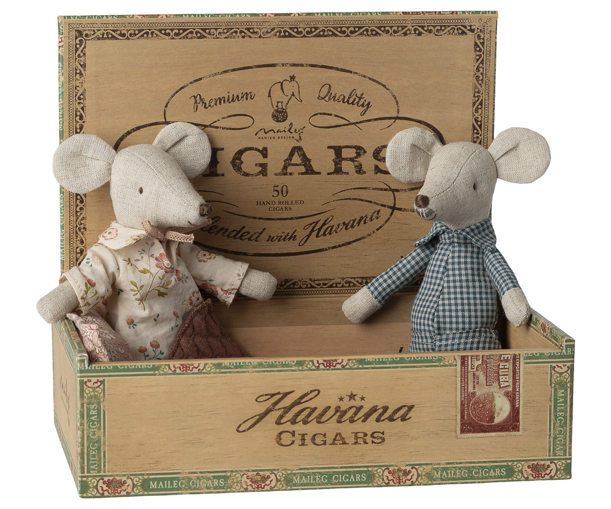 Maileg | Grandma & grandpa mice in cigarbox