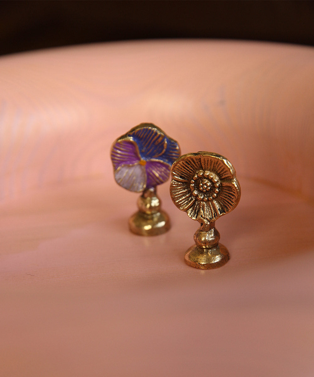 Combinatie van het Mia Poppy foto standaardje met nog een andere kaarthouder van Doing Goods