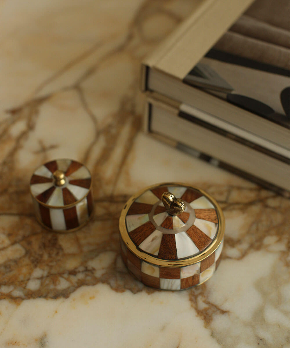 Pre-order | Circus box | Heart | Woody