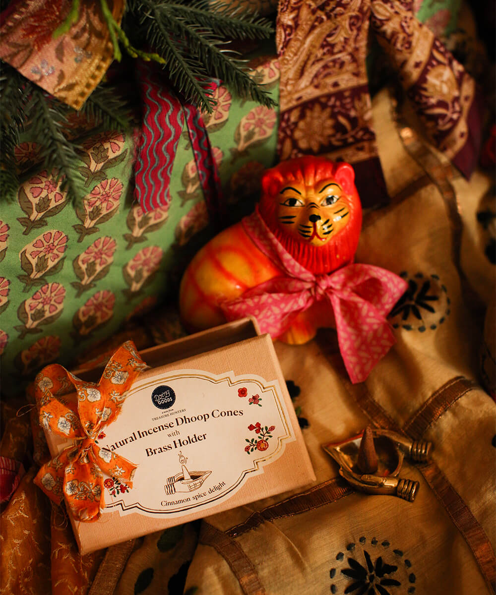 Pre-order | Wierookkegels met houder in giftbox | Cinnamon