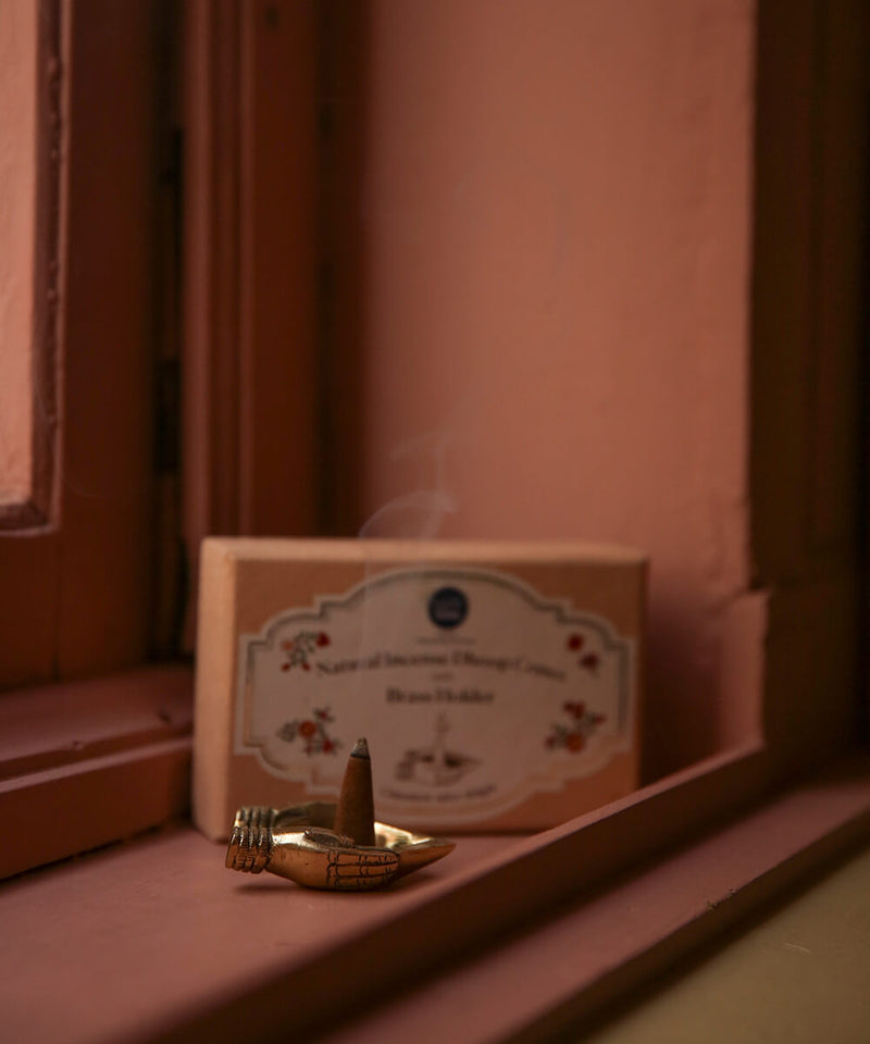 Pre-order | Wierookkegels met houder in giftbox | Cinnamon