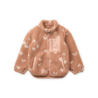 Heerlijk zacht en knuffelig teddy jasje in een warme roze tint en met hartjes