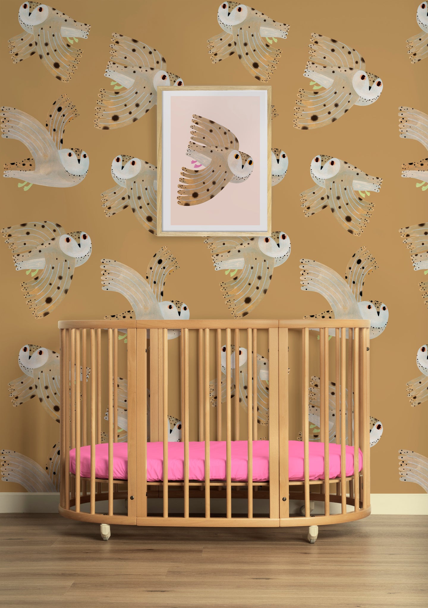 Behang owl | 100 x 320 cm | Dusty yellow | Aniek Bartels