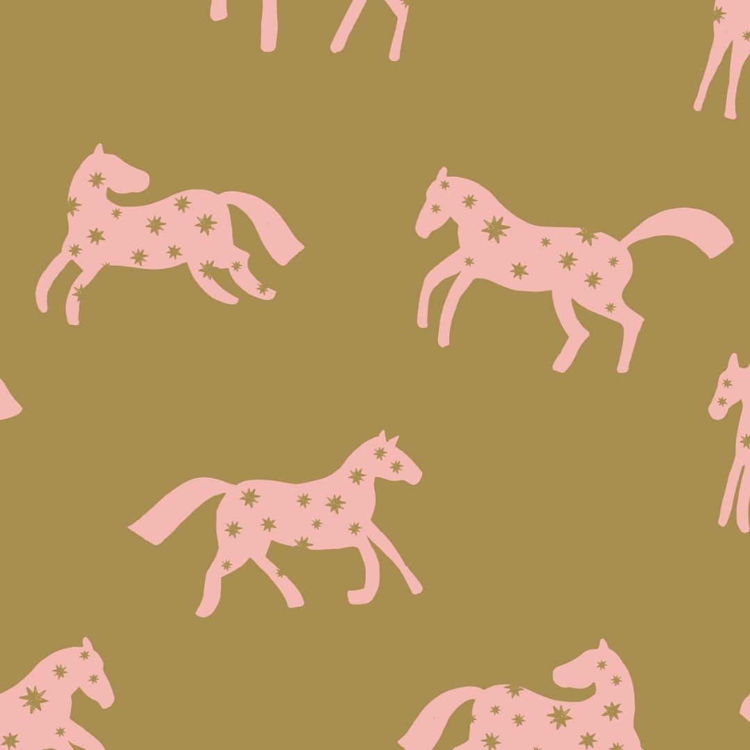 Behangstaal magical horses | Khaki | Joëlle Wehkamp