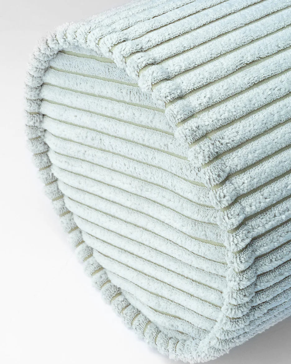 Ribstof rolkussen | Ø 18 x 55 cm | Peppermint green