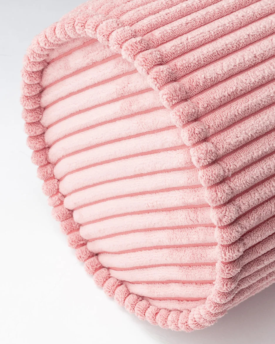 Ribstof rolkussen | Ø 18 x 55 cm | Pink mousse