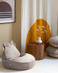 Heerlijke zitzak met hoog knuffelgehalte, geplaatst in een zithoekje van de woonkamer