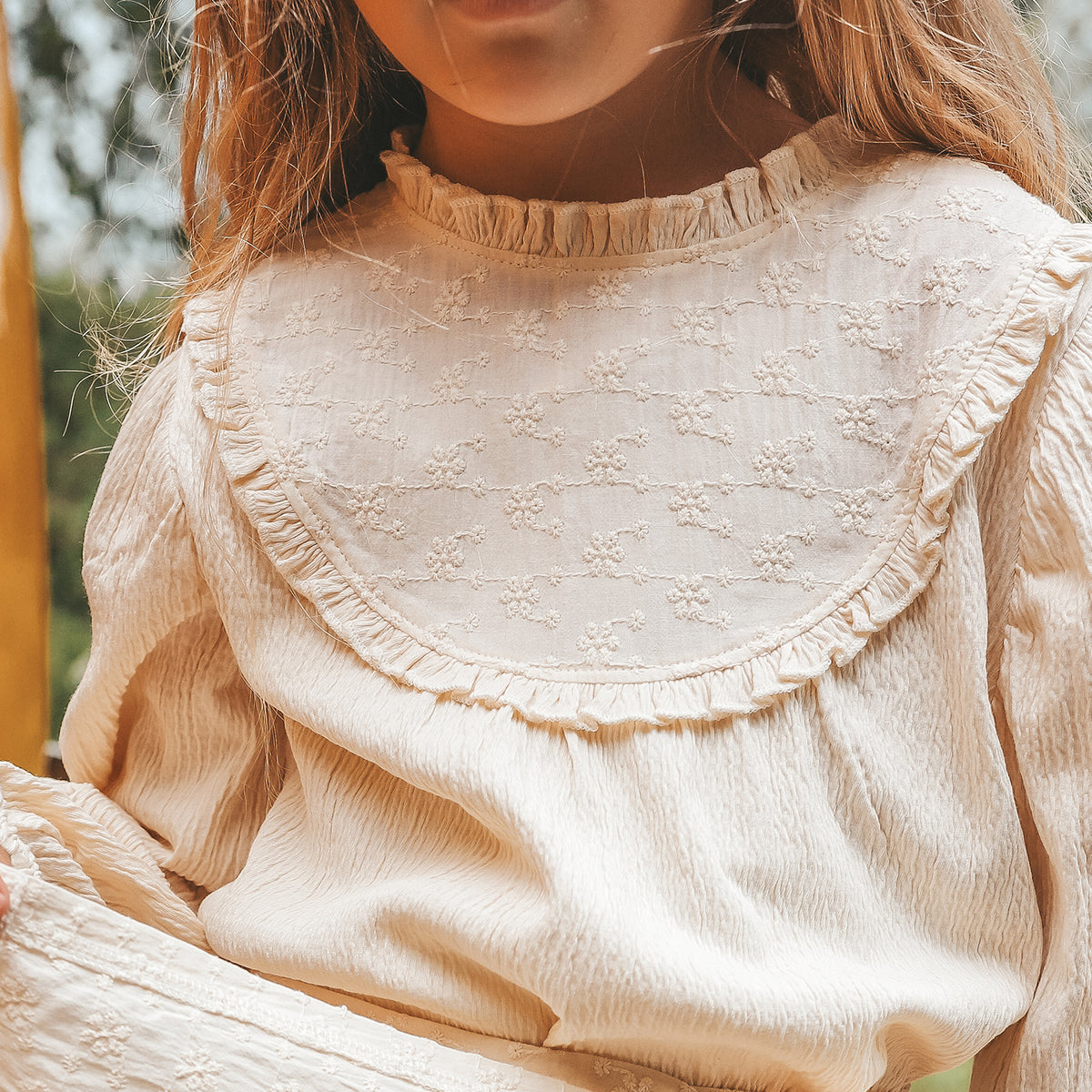 Wavy | Romance longsleeve | White swan