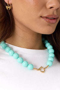 Necklace with large beads and front closure-15mm