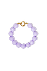 Bracelet with large beads and clasp at the front
