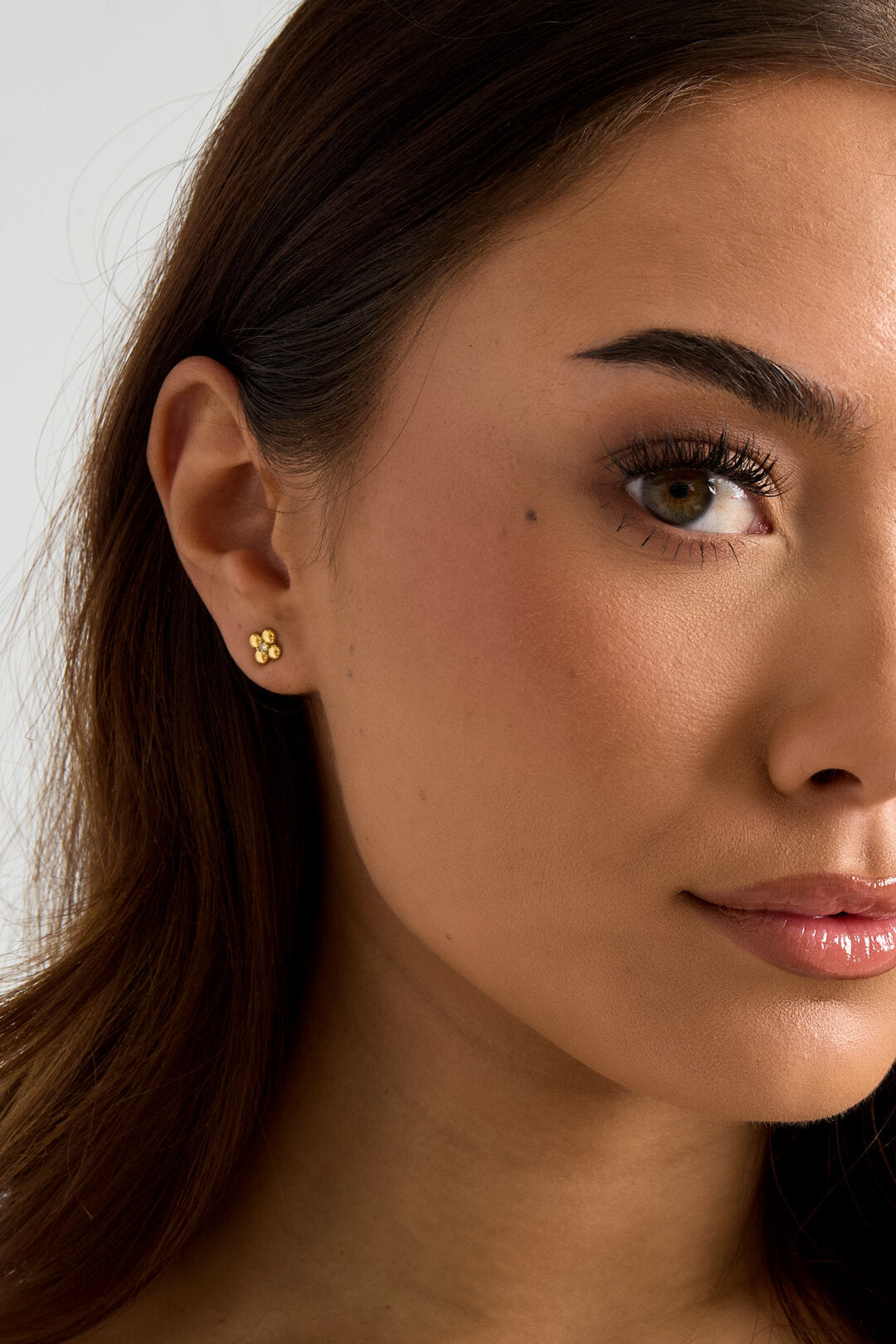 Clover earrings with stone