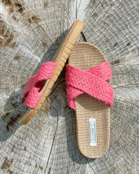  Laat de zomer maar komen met deze fijne slippers van Les Mauricettes. Ze lopen zo lekker, voorlopig trek je ze niet meer uit | Conceptstore Sisalla