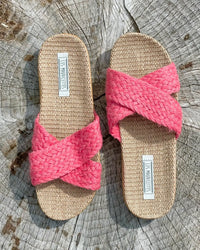 Zomerse slippers 'Sylvette' met rode gevlochten bovenkant | Les Mauricettes | Conceptstore Sisalla