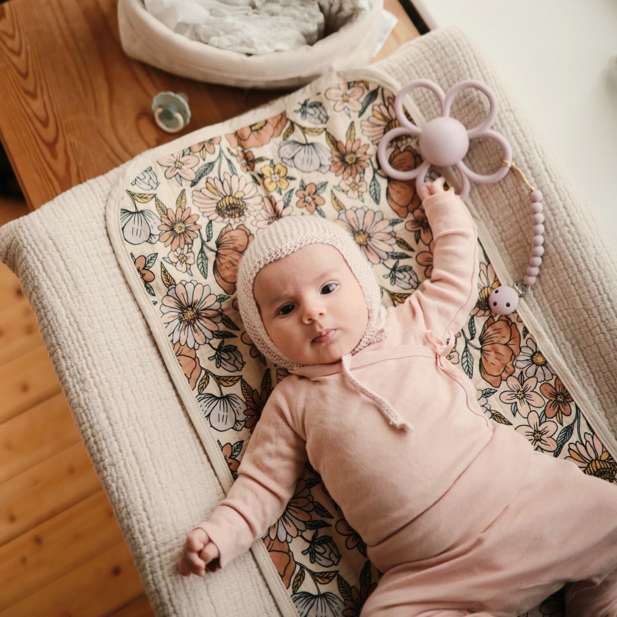 Pre-order | Rammelaar & bijtring | Daisy | Soft lilac