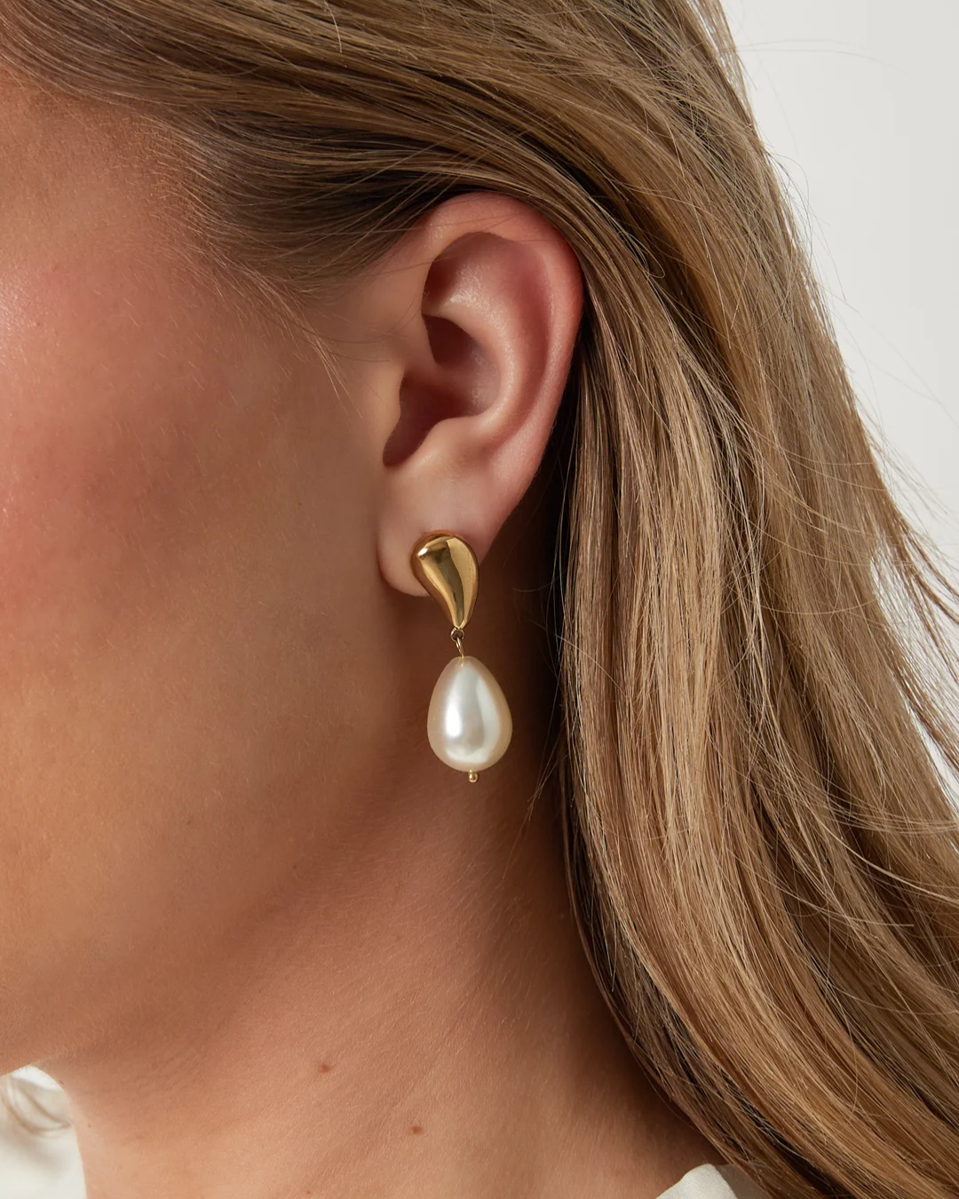 Oorbellen | Pearl drop | Goud