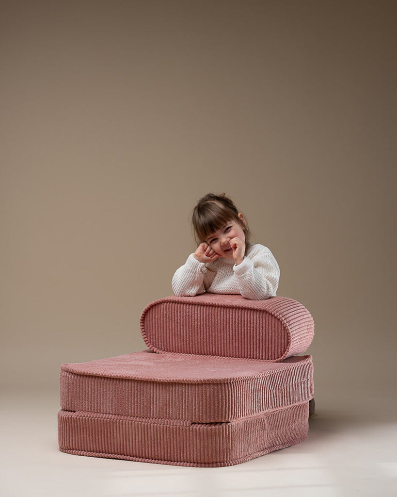Kinder loungestoel & logeerbed | Pink Mousse