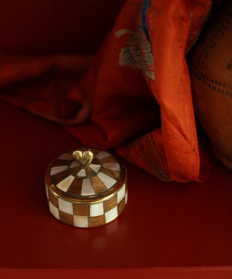 Pre-order | Circus box | Heart | Woody